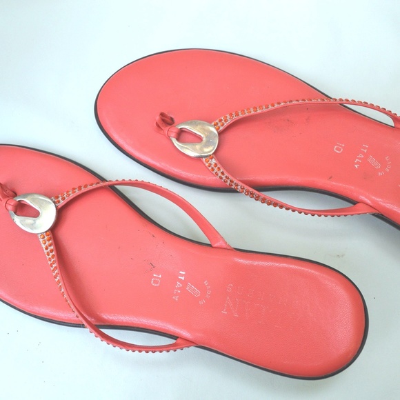 Women's Red Thong Sandals - Picture 3 of 4